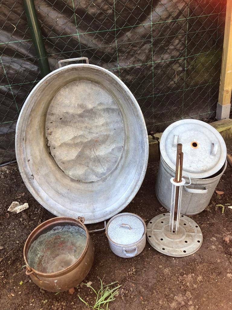 Zinken teil, zinken weckketel, koperen bak en email pannetje, Ophalen