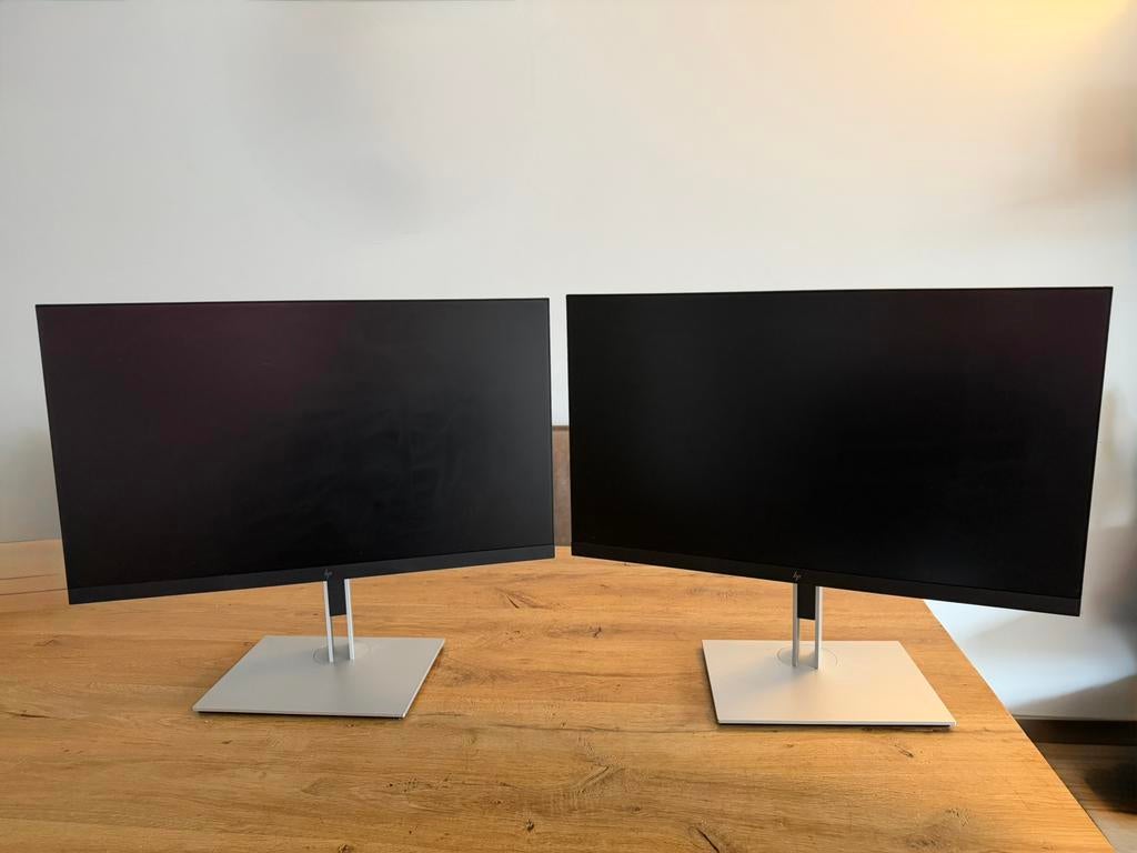 2x Hp e27 g4 fhd met HP docking station, Computers en Software, Monitoren, Zo goed als nieuw, 60 Hz of minder, HDMI, Gaming, In hoogte verstelbaar