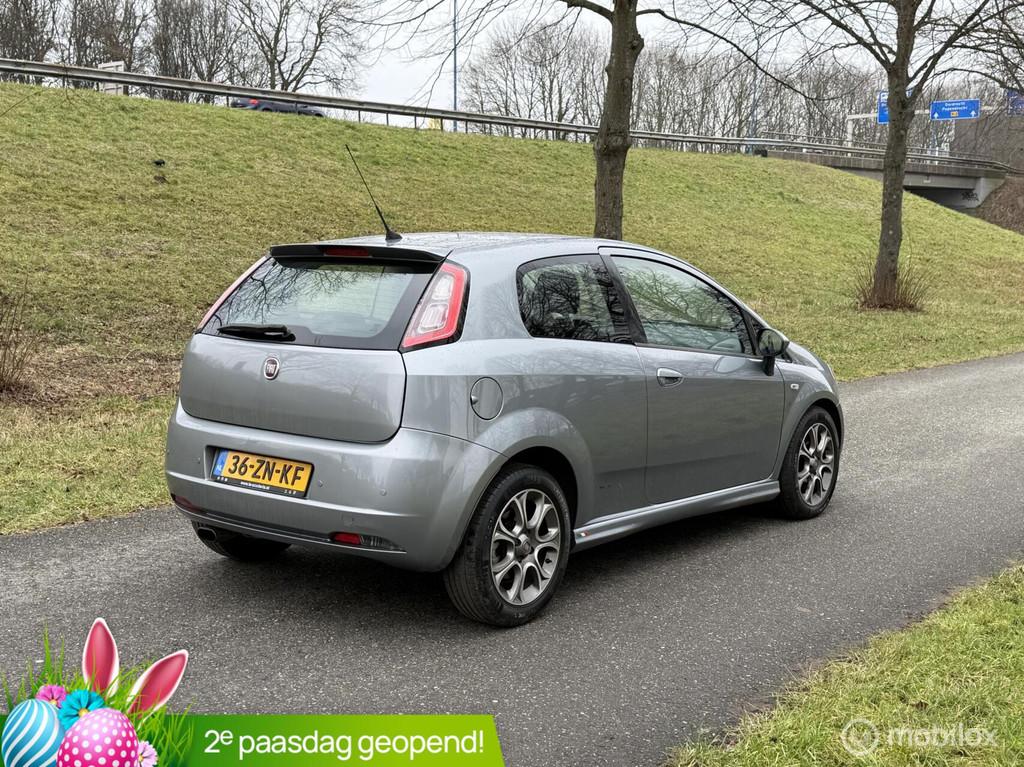 Fiat Grande Punto 1.4 Sport*DEALERONDERHOUDEN*DISTRIBUTIE VV, Voorwielaandrijving, Gebruikt, Zwart, 4 cilinders