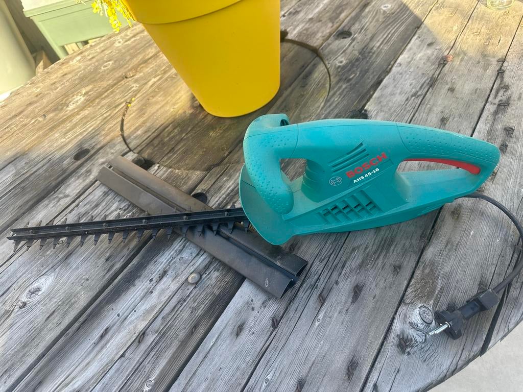 Bosch heggenschaar AHS 45-16, Tuin en Terras, Ophalen, Gebruikt, Elektrisch