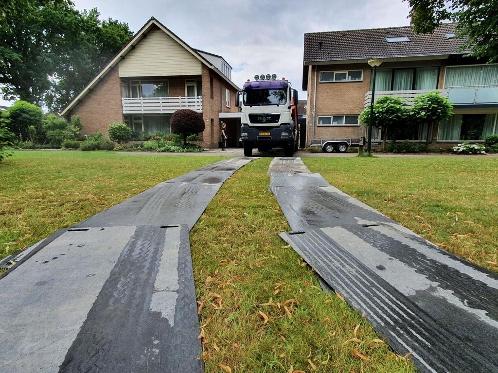 Tijdelijk verharding nodig? Huur kunstof HMPE rijplaten, Doe-het-zelf en Verbouw, Ophalen of Verzenden