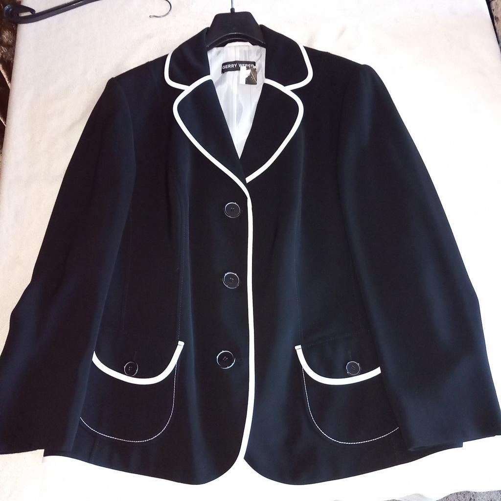 Gerry Weber jasje zwart met wit biesje maat 48, Kleding | Dames, Ophalen of Verzenden