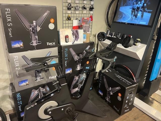 Tacx Neo Bike Plus -Sale -Smarttrainer Zwift indoortrainer, Overige typen, Nieuw, Ophalen of Verzenden, Info@dehaanwielersport.nl