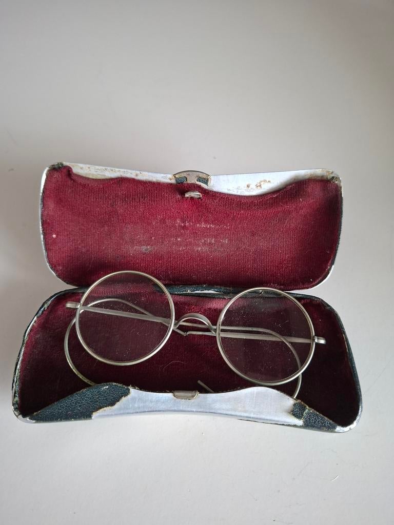 Oud Metalen Brillentje, Ophalen of Verzenden, Gebruikt, Overige kleuren, Overige merken