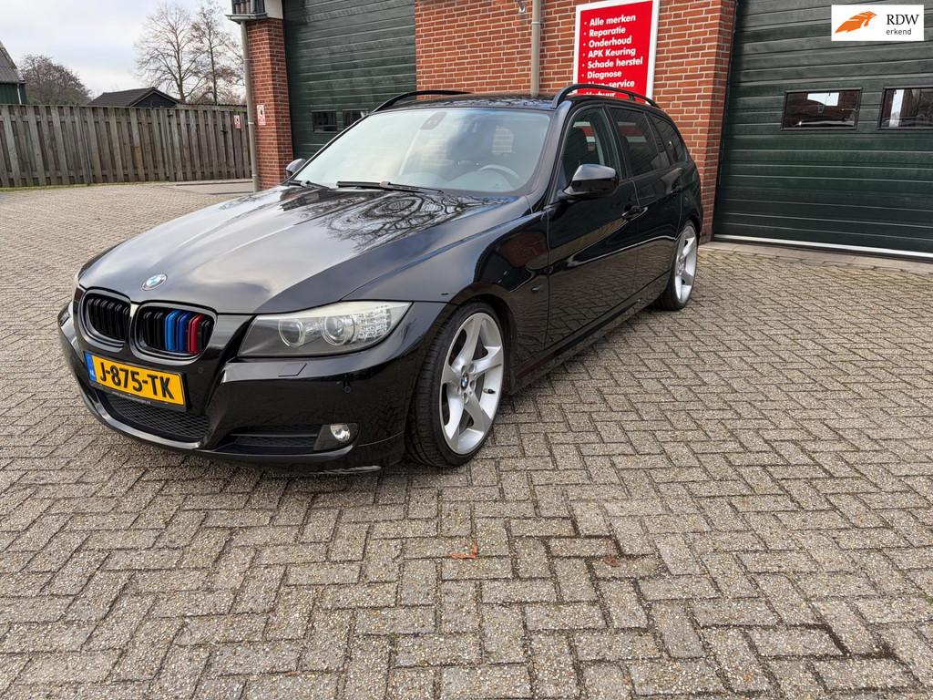 BMW 3-serie Touring 320i Autmaat Sport Goed onderhouden, Automaat, Euro 5, Achterwielaandrijving, Zwart