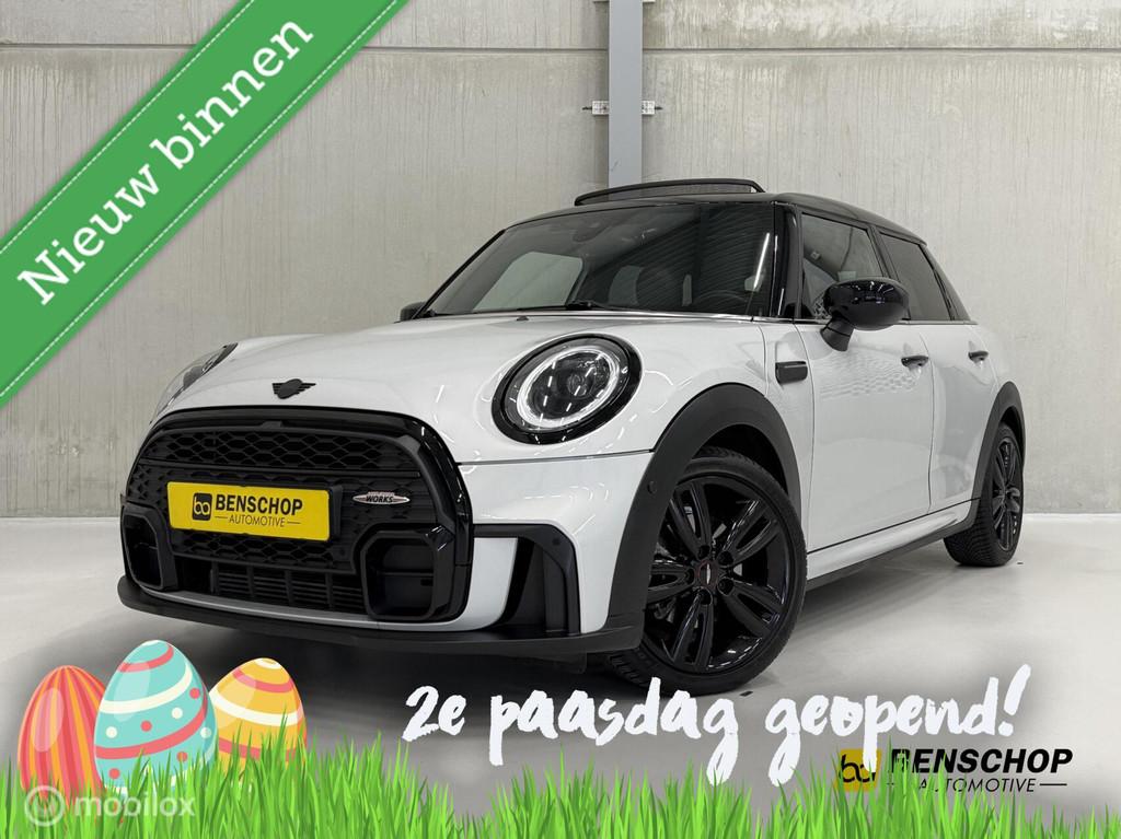 Mini Mini 1.5 Cooper JCW Panodak Leer Navi Carplay Camera 5, Auto's, 136 pk, Zwart, Wit, Leder
