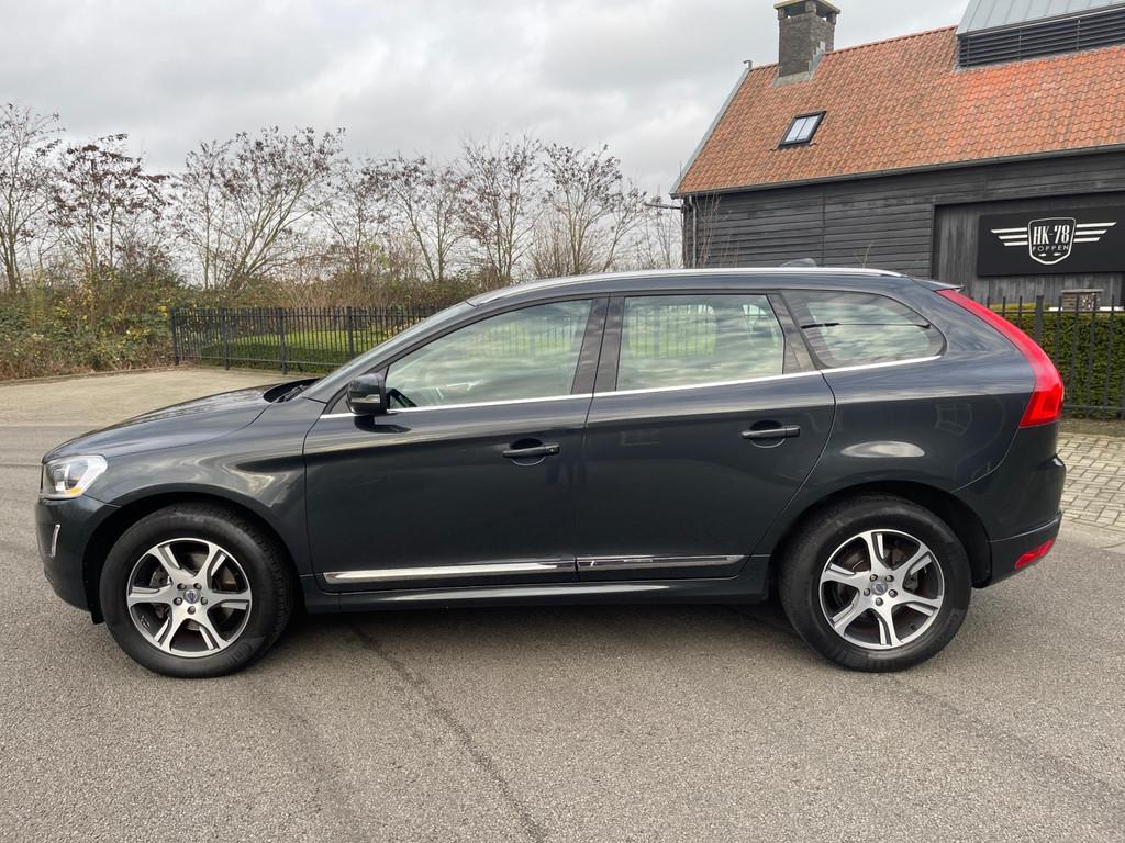 Volvo XC60 2.0 T5 FWD 245PK SUMMUM LEER NAVI TREKHAAK 127000, 15 km/l, Gebruikt, 4 cilinders, 1969 cc