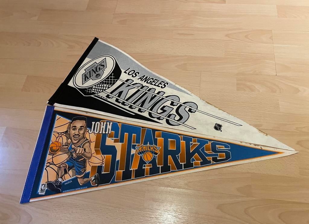 John Starks en LA Kings vaantje., Ophalen of Verzenden, Gebruikt, Overige typen