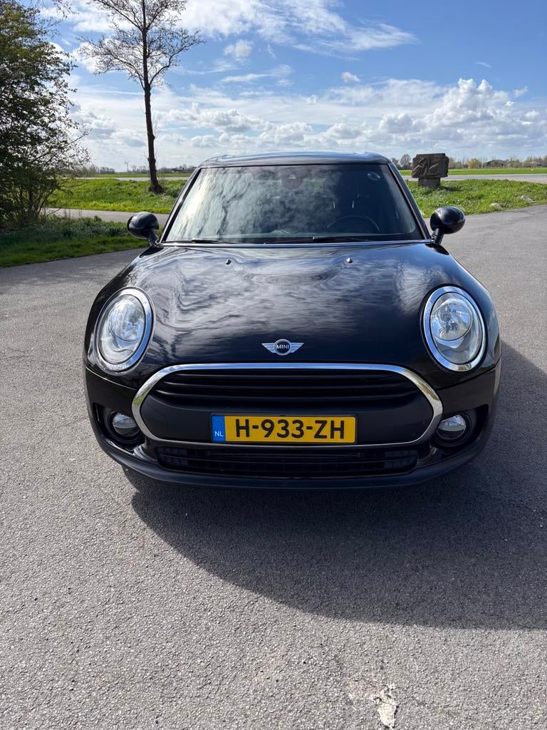 Mini Clubman 1.5 ONE AUT 2017 Zwart, Zwart, Stationwagon, 19 km/l, Particulier