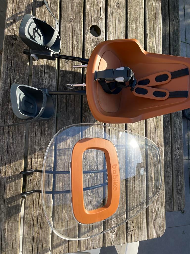 Bobike voorzitje fiets met scherm zo goed als nieuw!, Ophalen, Zo goed als nieuw, Voorzitje, Voetsteuntjes