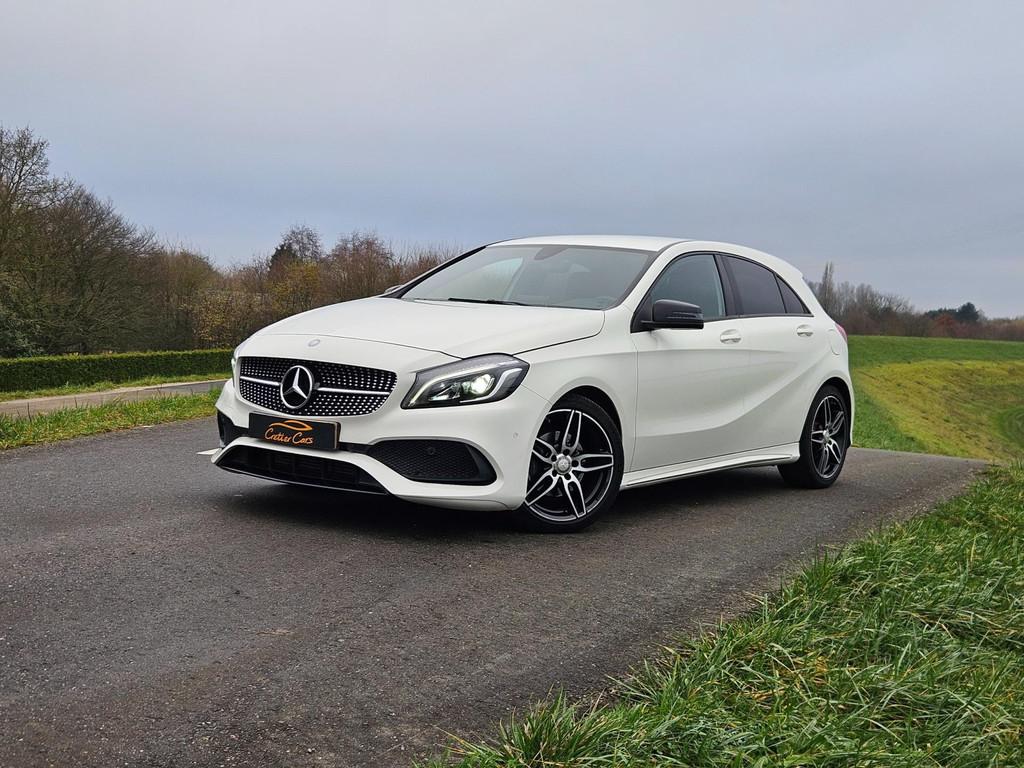 Mercedes-Benz A-klasse 180 AMG Night Edition Plus | NL Auto, Gebruikt, 4 cilinders, 19 km/l, Onderhoudsboekje