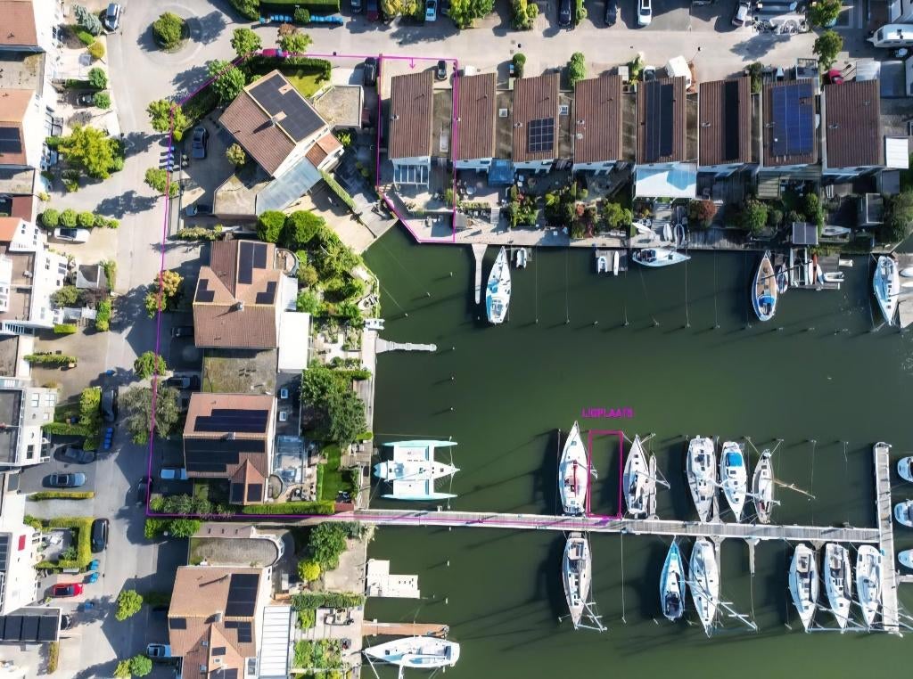 Te huur in Lelystad ligplaats direct aan het Ijsselmeer, Watersport en Boten, Ligplaatsen, Winter, Lente, Zomer, Herfst, Buiten
