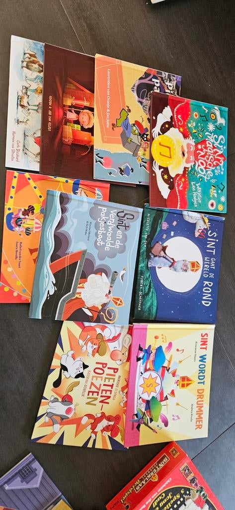 16 Sinterklaas boeken + Sinterklaasjournaal bordspel, Ophalen of Verzenden