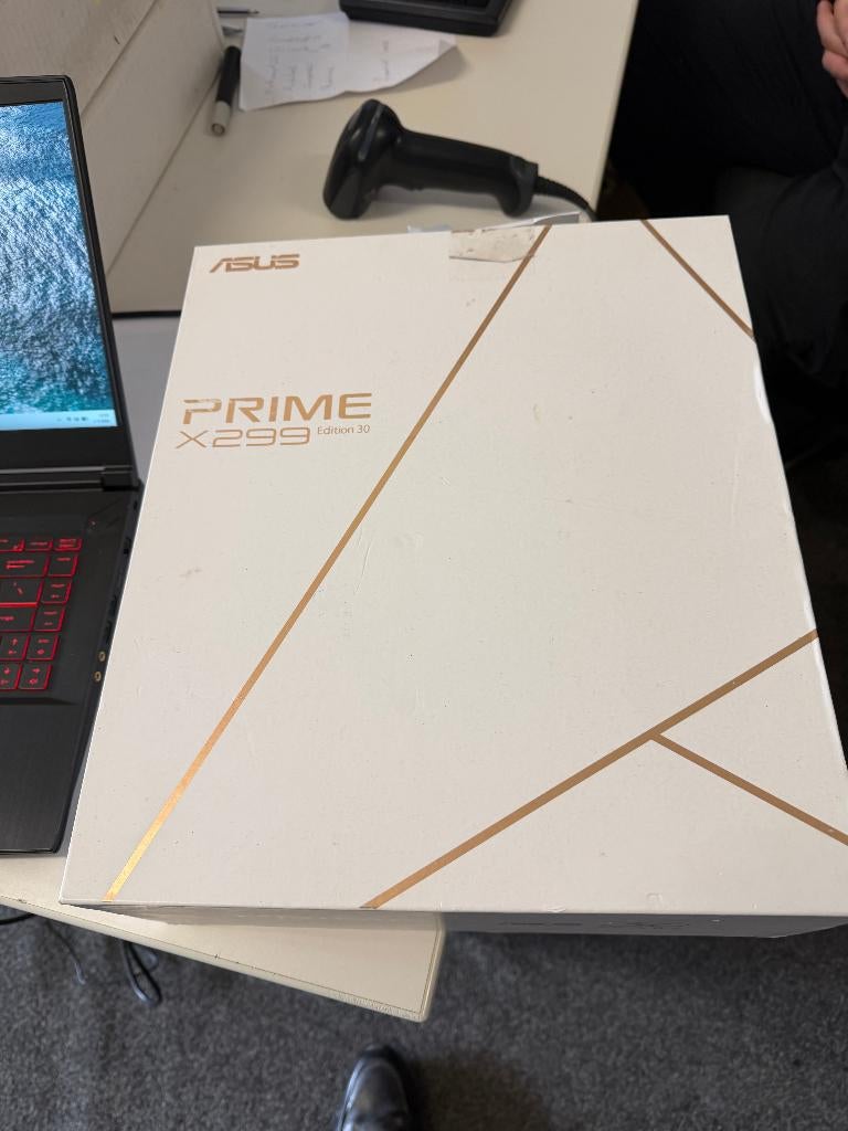 Asus Prime X299 editie 30, DDR4, Ophalen of Verzenden, Zo goed als nieuw, ATX