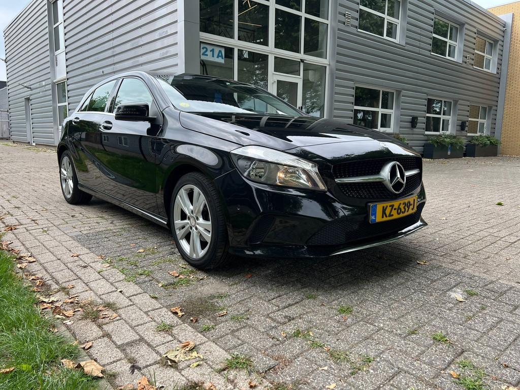 Mercedes-Benz A-klasse 180 d Ambition, Voorwielaandrijving, Start-stop-systeem, Gebruikt, 4 cilinders