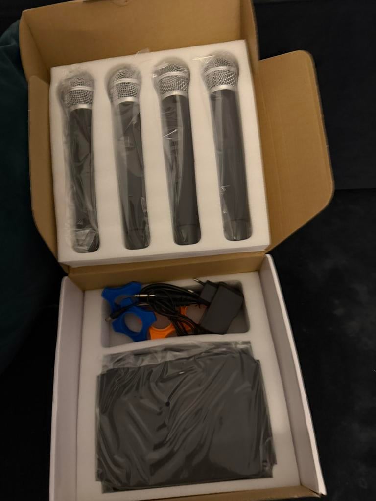 Microfone wireless , draadloos microfoon, Muziek en Instrumenten, Microfoons, Ophalen, Zo goed als nieuw, Zangmicrofoon, Draadloos