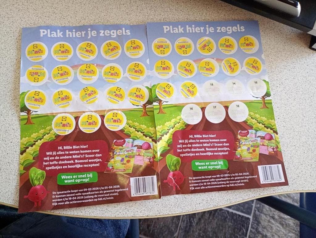 Lidl Mini's zegeltjes / spaarzegels 1 1/2 spaarkaart vol, Verzamelen, Supermarktacties, Lidl, Ophalen of Verzenden