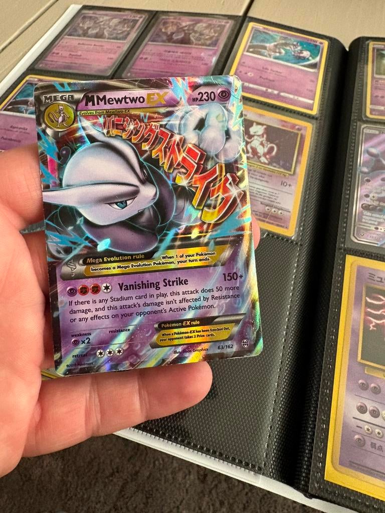 Mewtwo ex breaktrough, Ophalen of Verzenden, Zo goed als nieuw, Meerdere kaarten, Foil
