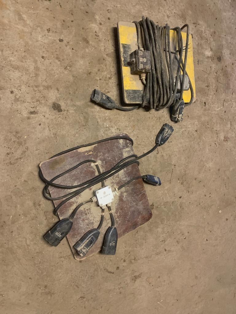 Verdeelbord/verlengsnoer voor krachtstroom, Doe-het-zelf en Verbouw, Elektra en Kabels, Ophalen, Gebruikt, Kabel of Snoer