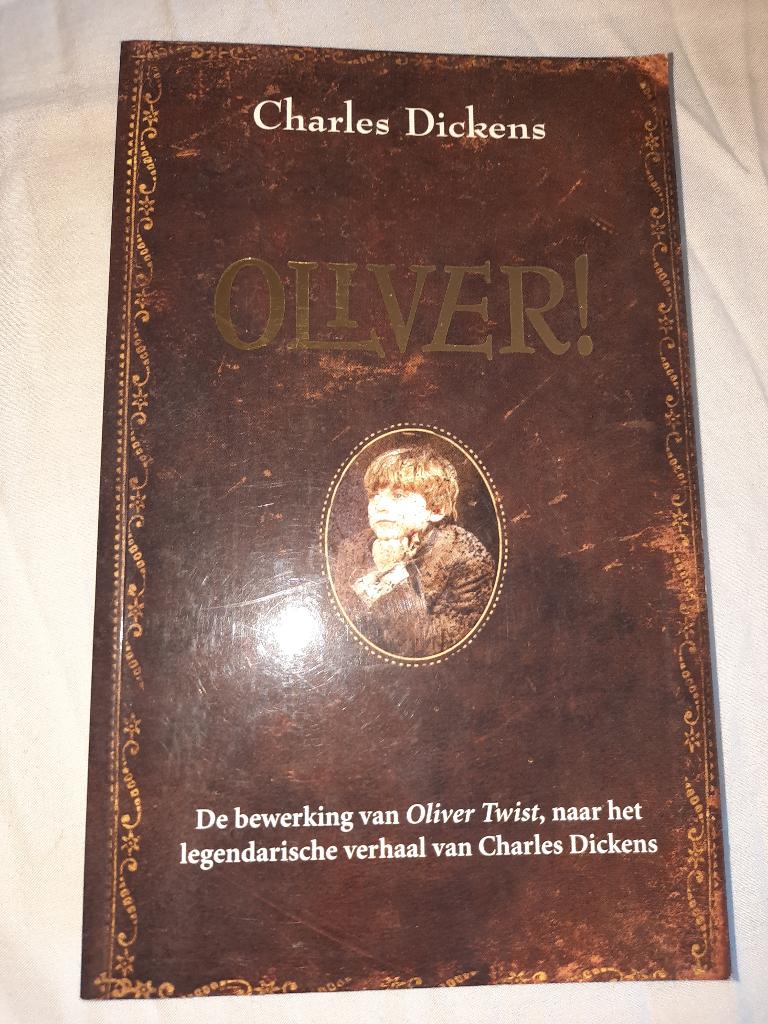 Charles Dickens, Oliver! bewerking naar verhaal van Dickens, Boeken, Ophalen of Verzenden