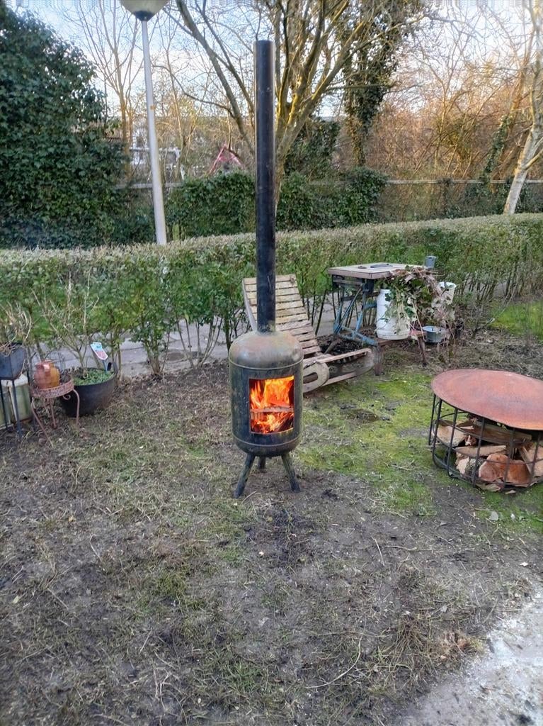 Dik stalen Tuinhaard, houtkachel, vuurkorf met kachelpijp, Ophalen of Verzenden, Gebruikt