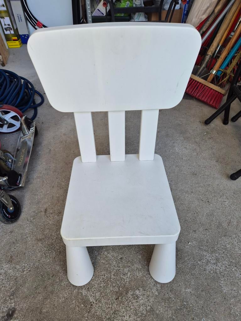 IKEA Mammut witte stoel, Kinderen en Baby's, Kinderkamer | Tafels en Stoelen, Ophalen, Gebruikt, Stoel(en)