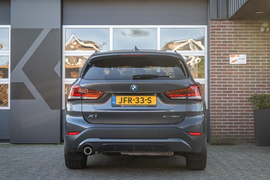BMW X1 25e xDrive | Sport Line | Panorama | Stoelverwarming, 125 pk, Gebruikt, USB, Plug-in hybride