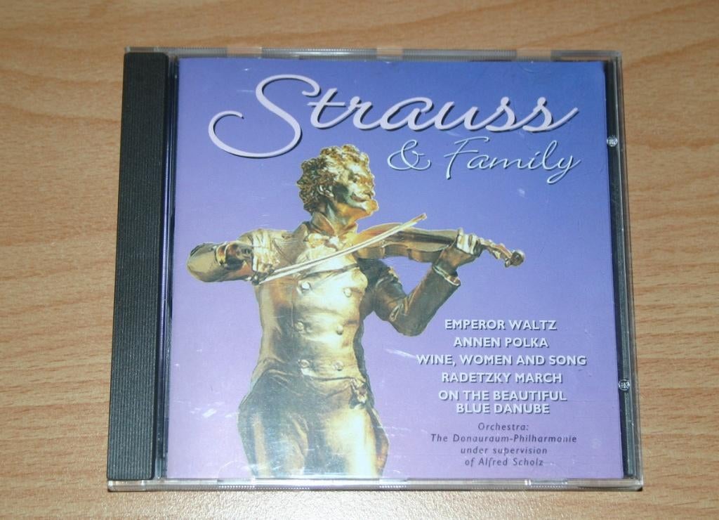Strauss & Family, CD, Ophalen of Verzenden, Classicisme, Zo goed als nieuw, Opera of Operette