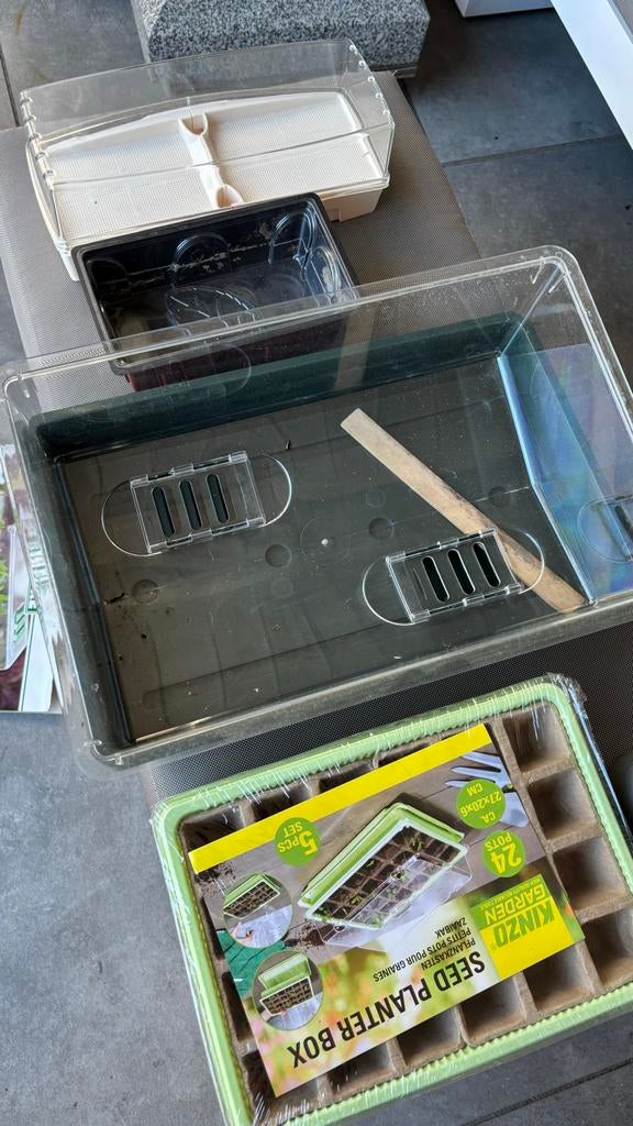 Zaadplant box en kweekbak met toebehoren, Ophalen of Verzenden, Gebruikt, Kweekbak