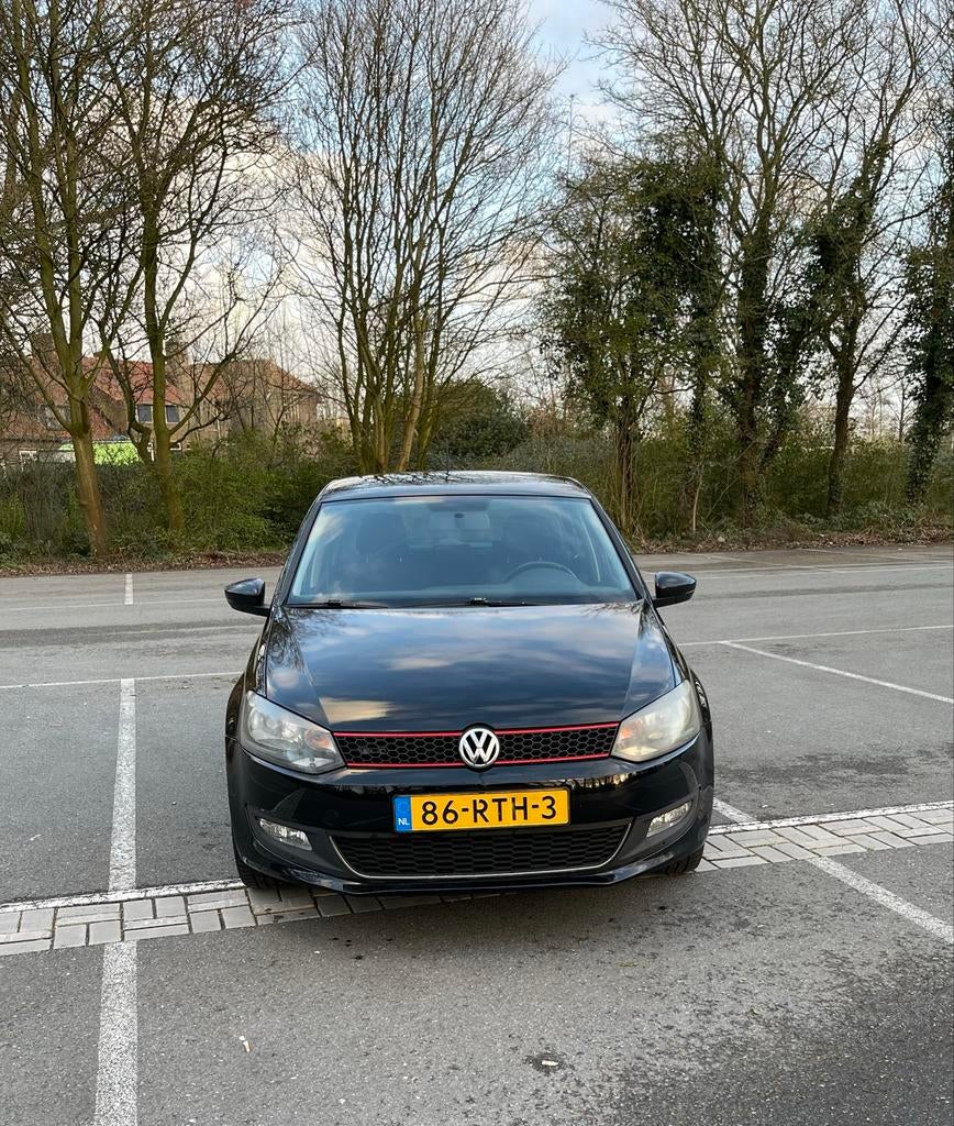 Volkswagen Polo 1.2 TDI 55KW BM 2011 Zwart, Auto's, Voorwielaandrijving, 74 pk, 1199 cc, 96 €/maand