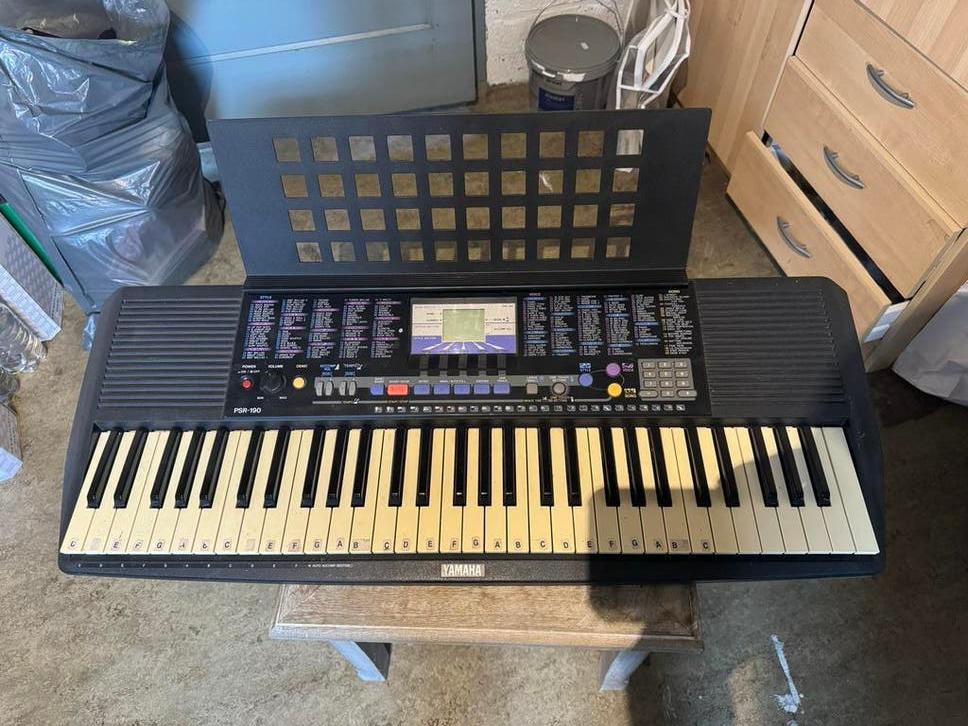 Yamaha keyboard gratis, Ophalen, Yamaha, Met standaard, 61 toetsen