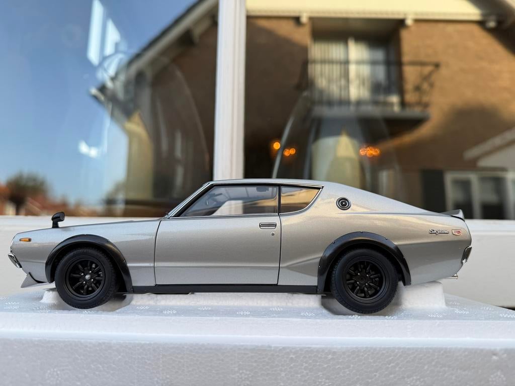 1:18 Nissan Skyline 2000 GT-R KPGC110 zilver Autoart 77477, Auto, Autoart, Nieuw, Ophalen of Verzenden