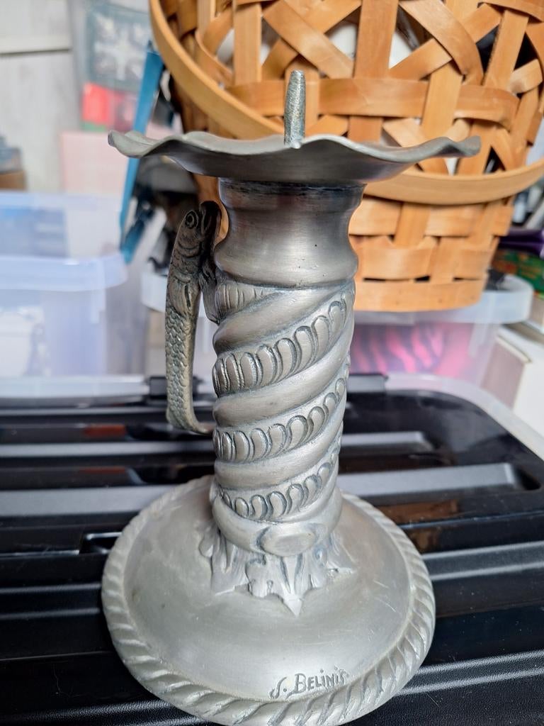 Tinnen kandelaar met vis, gemerkt Belnis, Ophalen of Verzenden