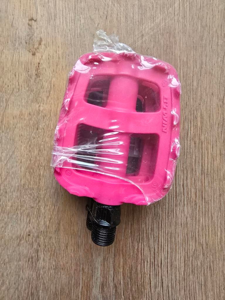 Roze pedalen set voor kinderfiets (16/20 inch), Ophalen, Nieuw, Crankstel of Pedalen, B'TWIN