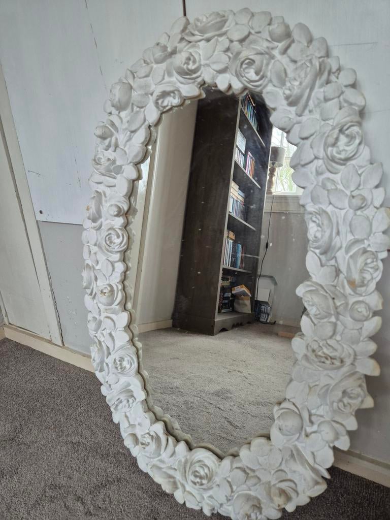 Brocante spiegel met roosjes - ovaal, Ophalen, Gebruikt, 100 tot 150 cm, Ovaal