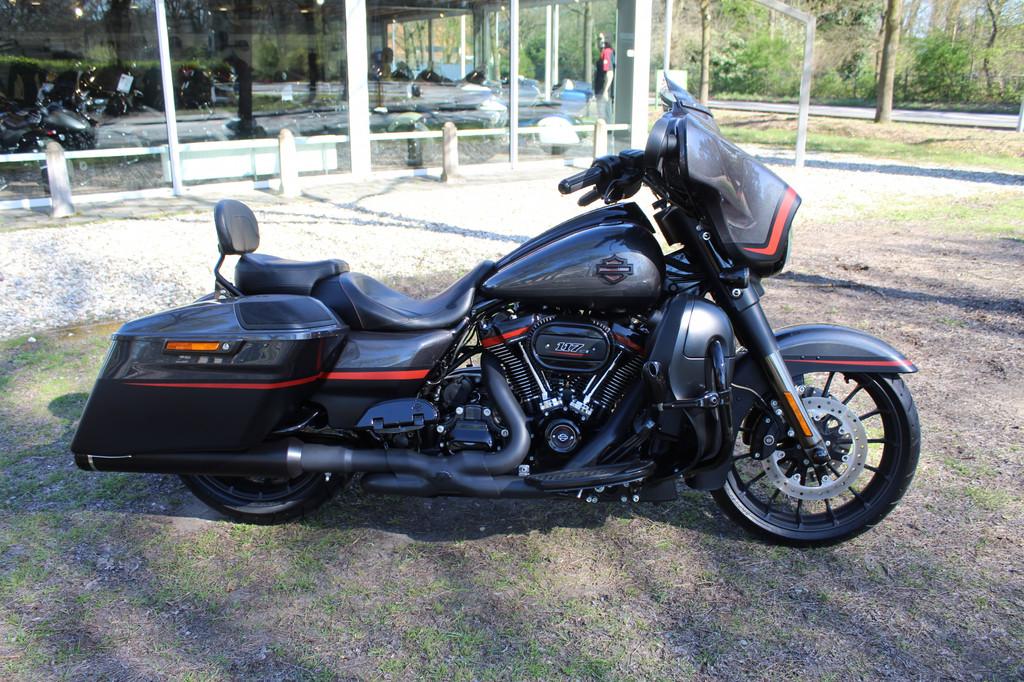 Harley-Davidson Street Glide flh-x se cvo - foto 3