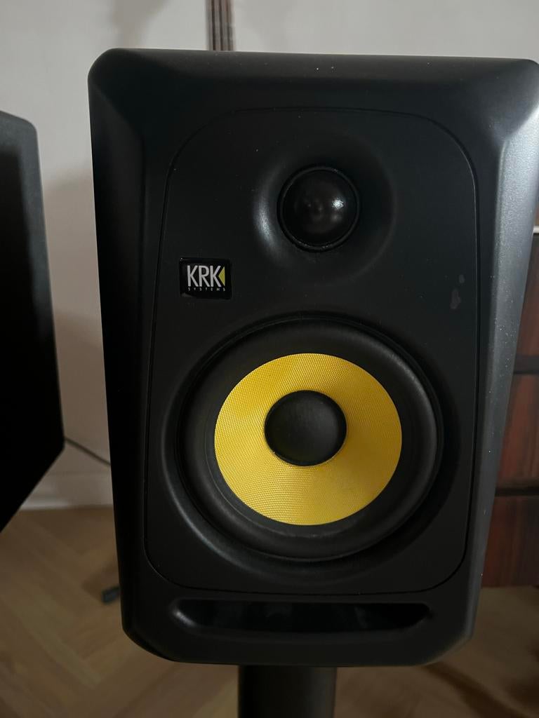 KRK Classic 5 Studio Monitoren met Nordstone Stands, Zo goed als nieuw, 60 tot 120 watt, Front, Rear of Stereo speakers, Ophalen
