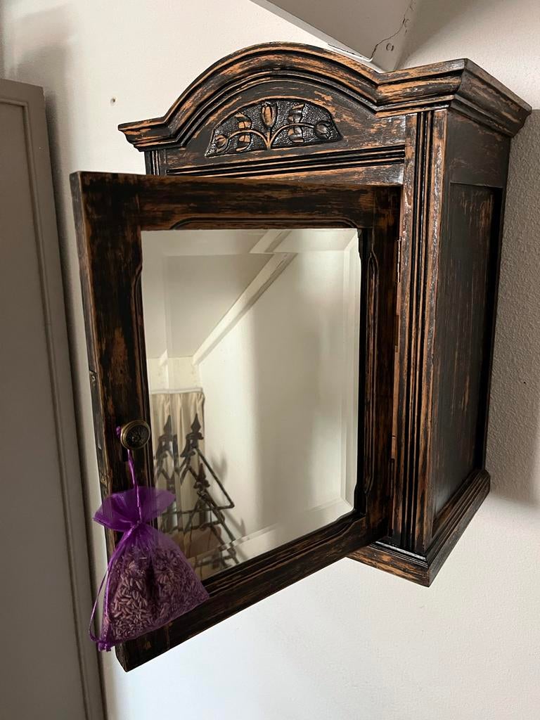 Antiek houten kastje met spiegeldeur, Ophalen