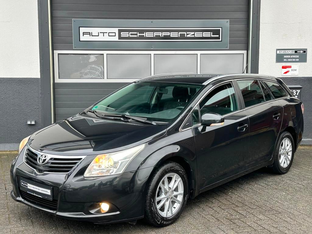 Toyota Avensis 1.8 VVTi Comfort Limited, Voorwielaandrijving, 1345 kg, Stof, 4 cilinders