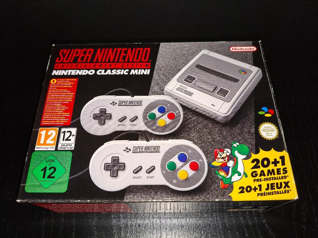 Super Nintendo mini, Spelcomputers en Games, Spelcomputers | Nintendo Super NES, Ophalen of Verzenden, Zo goed als nieuw, Met 2 controllers