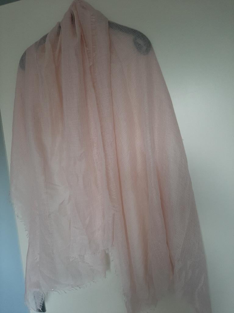 Prachtige mooie Dames Lentesjaal. Maat L., Kleding | Dames, Mutsen, Sjaals en Handschoenen, Zo goed als nieuw, Sjaal, Maat 42/44 (L)