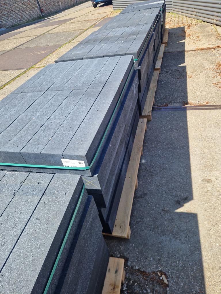 15x15x60 stapelblokken linea zwart restpartij, Tuin en Terras, Ophalen, Overige materialen, Blok, Nieuw