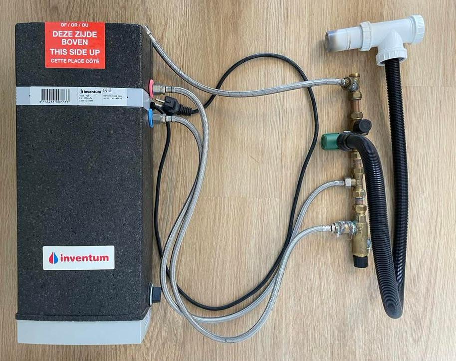 Inventum Q5 5 liter plintboiler 2200W en thermostaat, Doe-het-zelf en Verbouw, Geisers en Boilers, Gebruikt, Terugslagbeveiliging (TTB)
