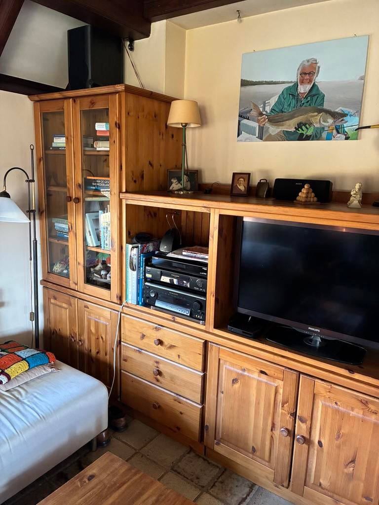 Prachtige massief grenen tv/boekenkast, Ophalen, Gebruikt, Met deur(en), 200 cm of meer