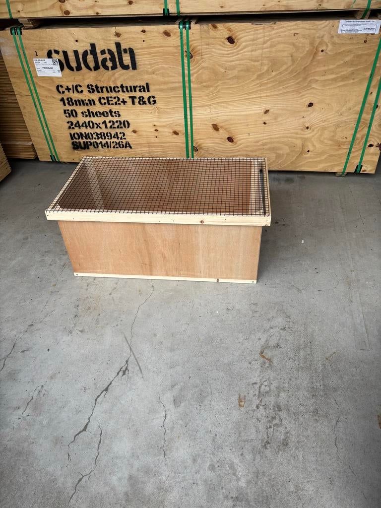 Kuikenhokje, Ophalen, Zo goed als nieuw, Kippenhok of Kippenren