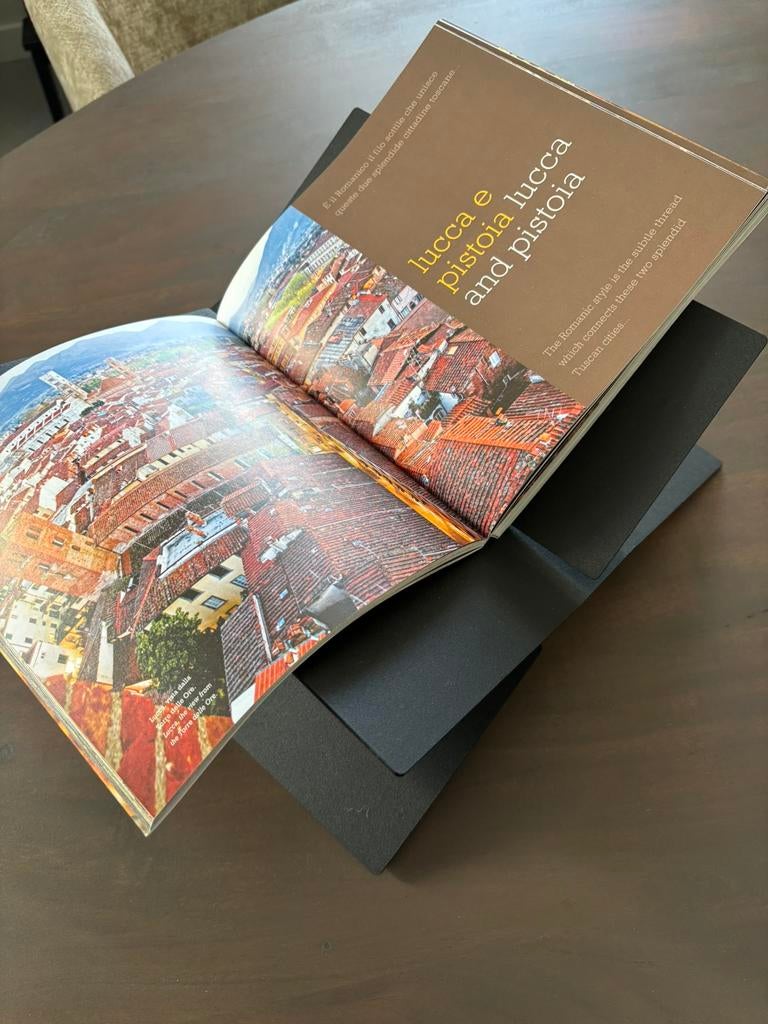 Boekenstanddaard SJ Living zwart, Huis en Inrichting, Woonaccessoires | Wandplanken en Boekenplanken, Ophalen of Verzenden, Nieuw