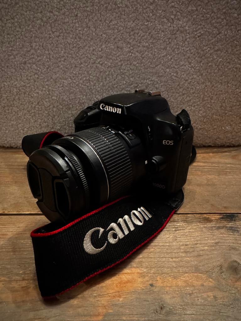Canon EOS 1000D Spiegelreflexcamera met 35-80mm lens, Audio, Tv en Foto, Fotocamera's Digitaal, Gebruikt, Spiegelreflex, Canon