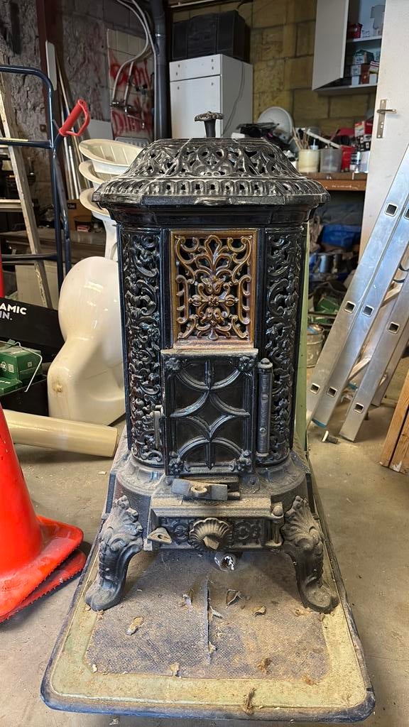 Ouderwetse orginele potkachel, Ophalen, Potkachel, Gebruikt, Vrijstaand