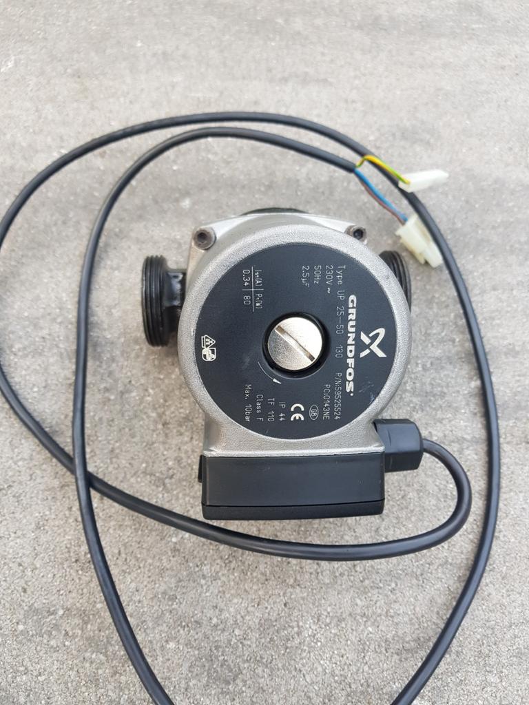 Cv ketel pomp grundfos, Ophalen of Verzenden, Minder dan 60 cm, Cv-ketel of Combi-ketel, Minder dan 30 cm