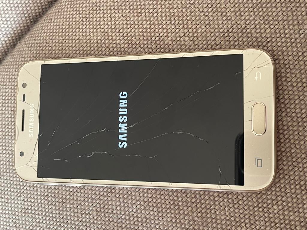 Samsung galaxy j3, Telecommunicatie, Gebruikt, Overige modellen, Zwart, Ophalen of Verzenden